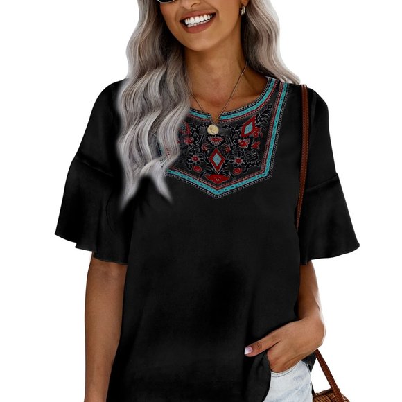 Tops - 💜 New Black Embroidered Top